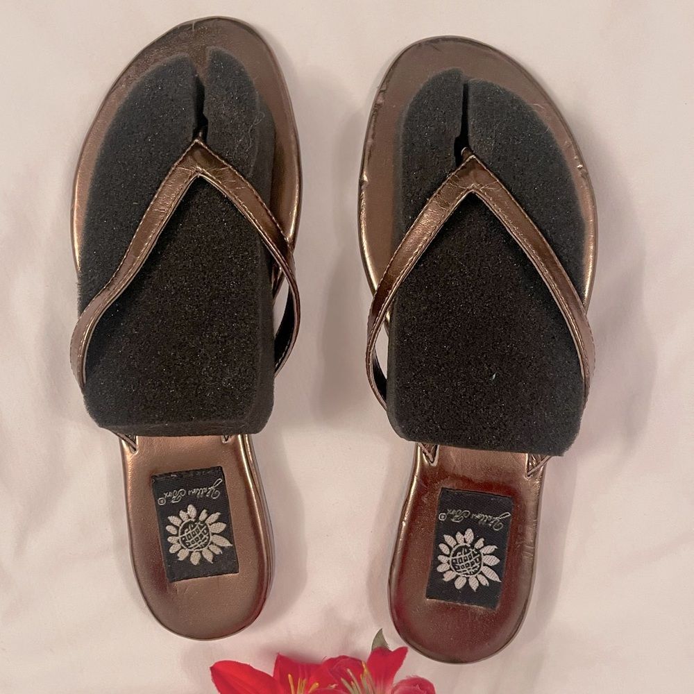 Gold fun-colored! Yellow Box “HIP HOP” sandals!